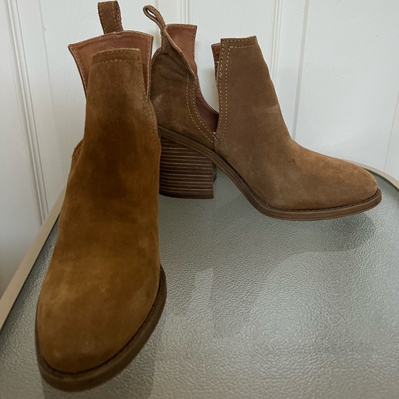 Steve Madden Sharini Chestnut Suede Heeled Ankle Boots Size 9 - Picture 9 of 11